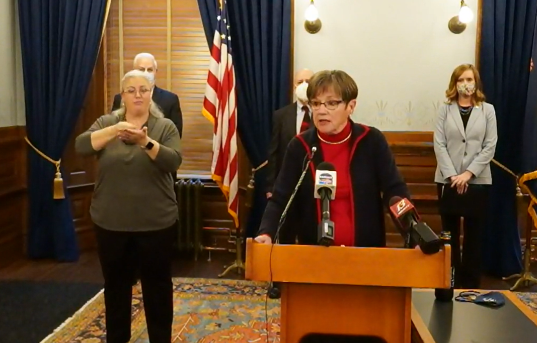 Governor, Democrats call for higher standard deduction on Kansas